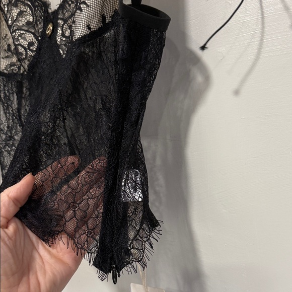 Commense Black Lace Chemise - Picture 6 of 14